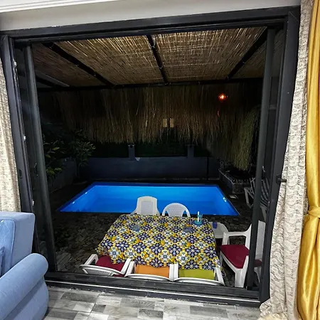 Efemm House *